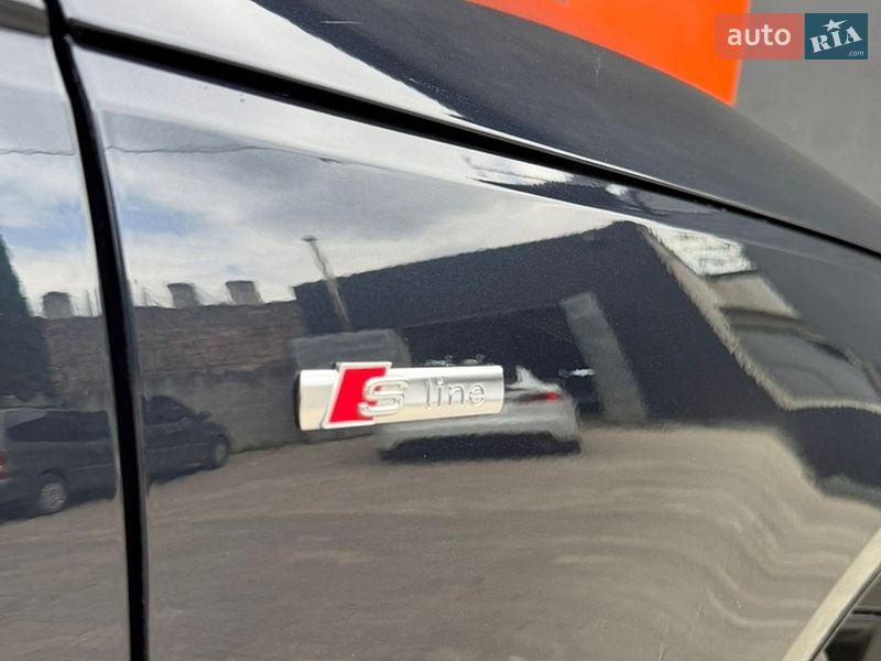 Седан Audi A4 2018 в Дубні