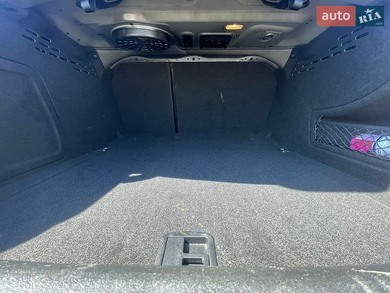 Седан Audi A4 2015 в Києві