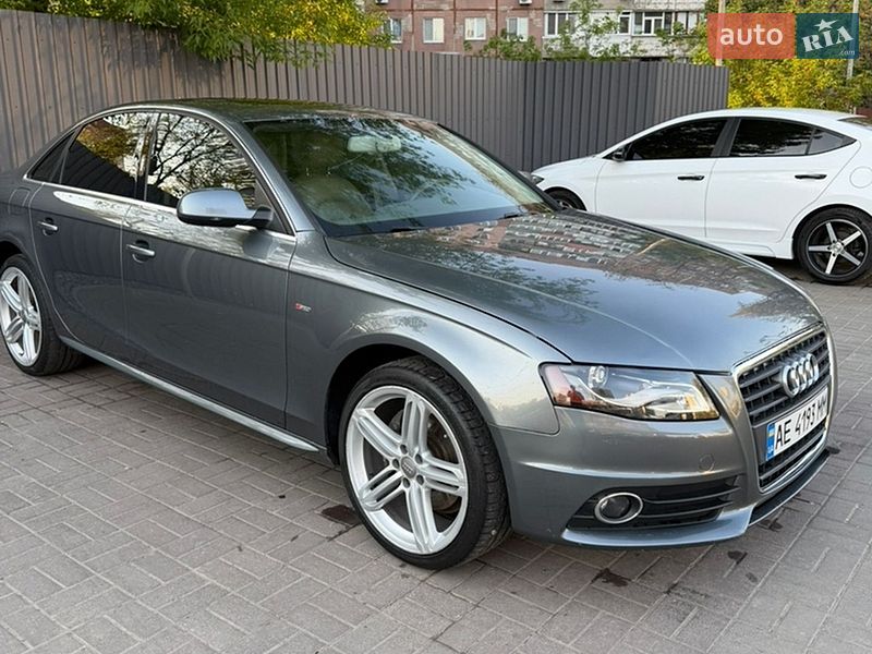 Седан Audi A4 2012 в Дніпрі