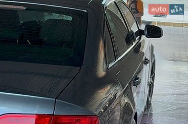 Седан Audi A4 2011 в Львове