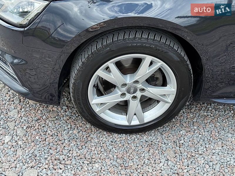Седан Audi A4 2018 в Стрые