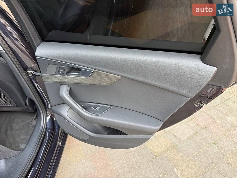 Седан Audi A4 2018 в Стрые