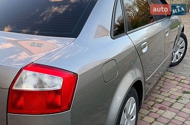 Седан Audi A4 2004 в Калиновке