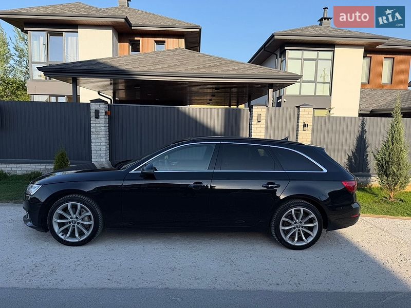 Универсал Audi A4 2016 в Киеве
