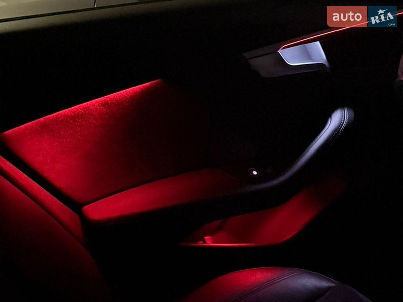 Универсал Audi A4 2016 в Киеве