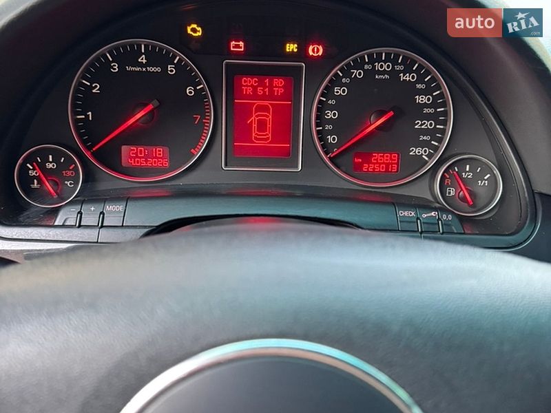 Седан Audi A4 2004 в Калиновке