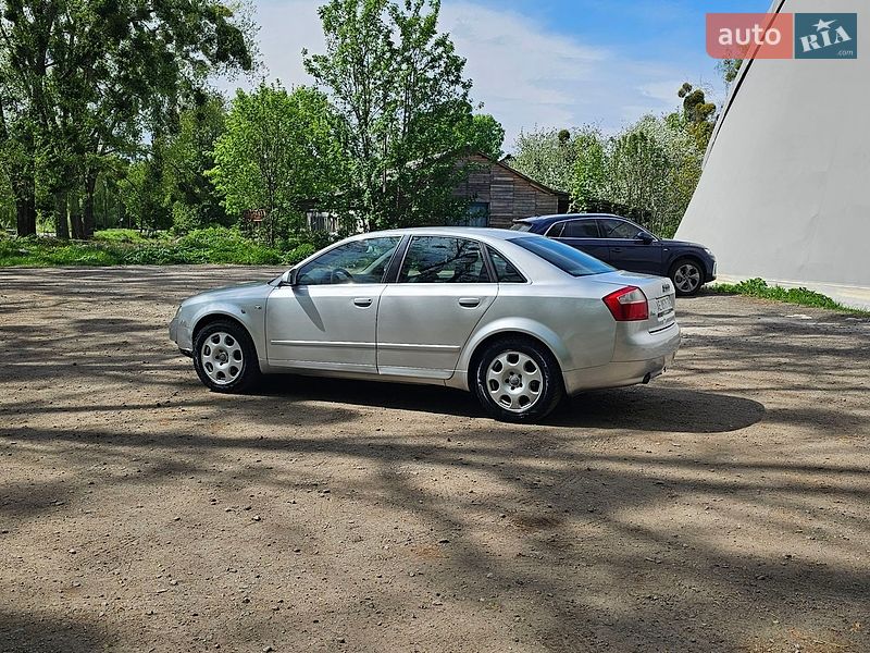 Седан Audi A4 2004 в Києві
