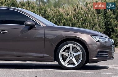 Седан Audi A4 2018 в Києві