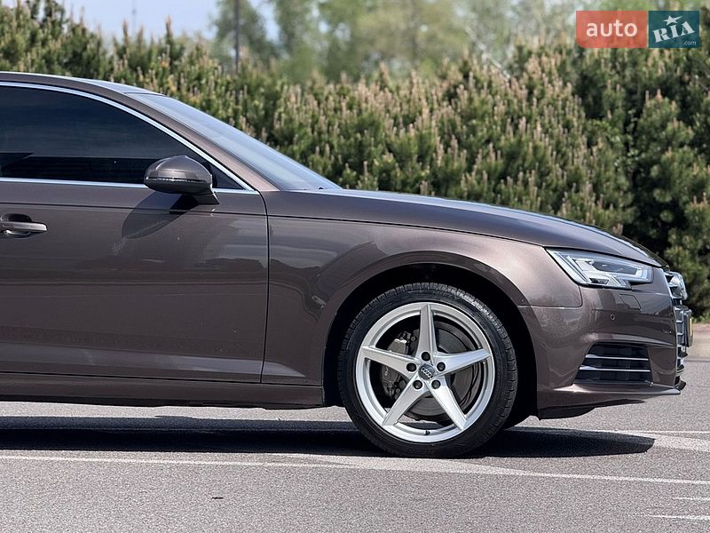 Седан Audi A4 2018 в Києві