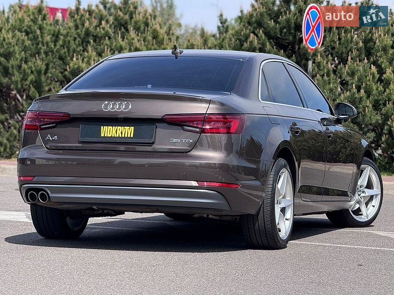 Седан Audi A4 2018 в Києві