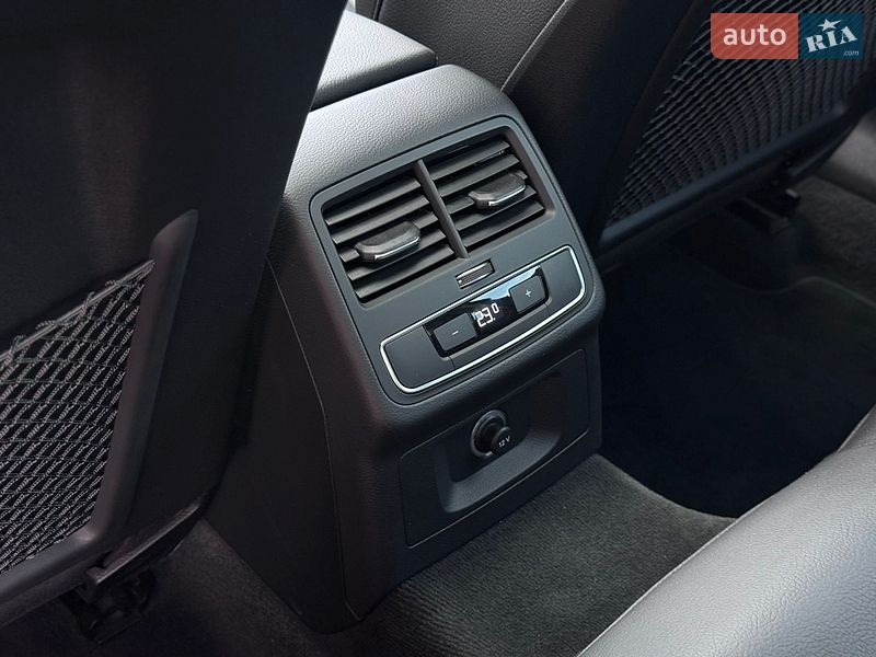 Седан Audi A4 2018 в Києві