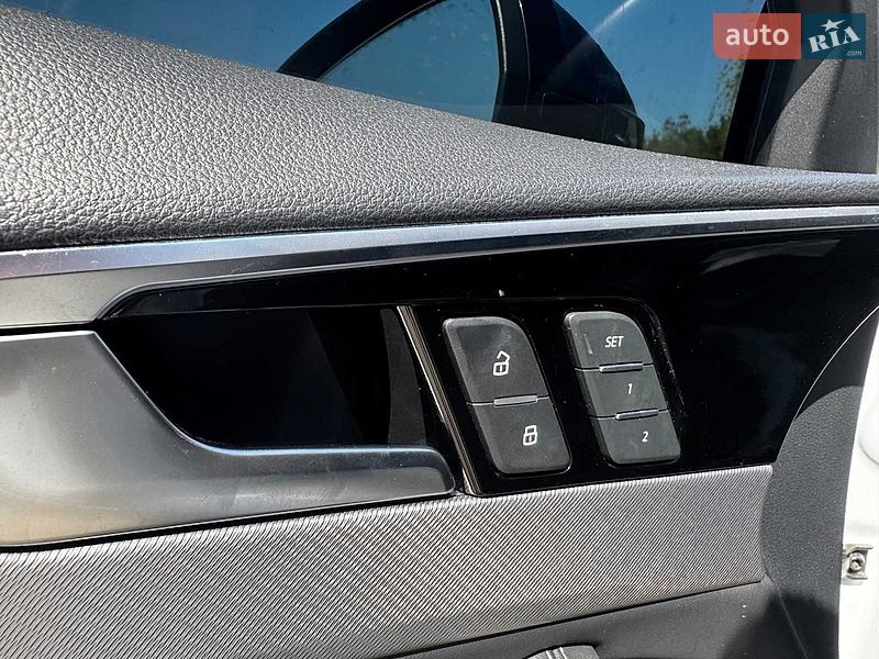 Седан Audi A4 2022 в Вінниці