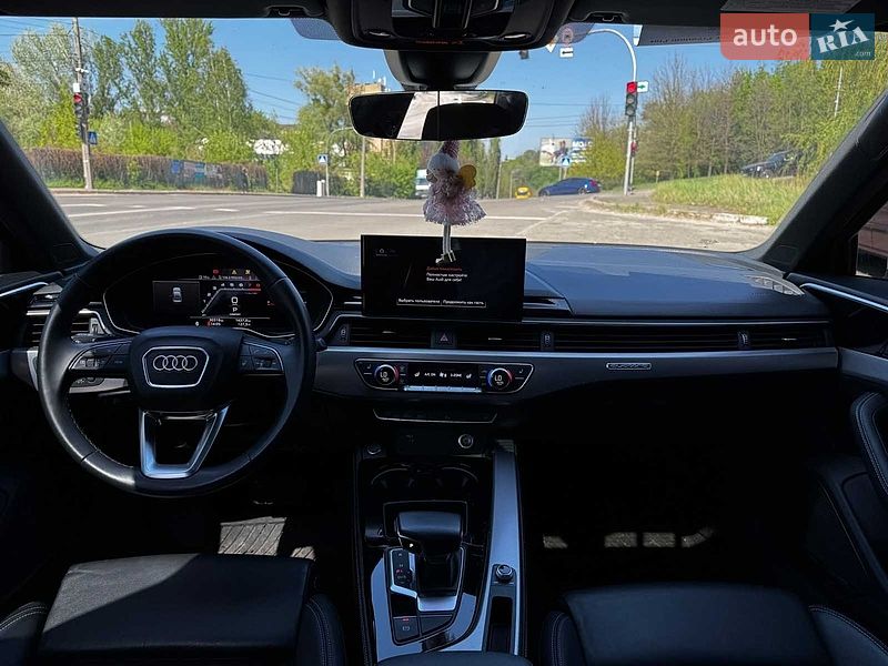 Седан Audi A4 2022 в Вінниці