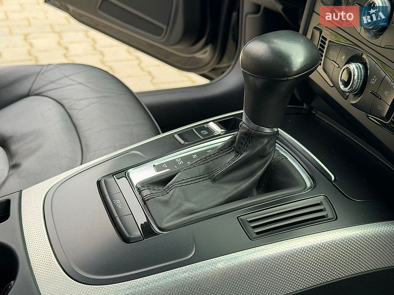 Седан Audi A4 2012 в Одессе