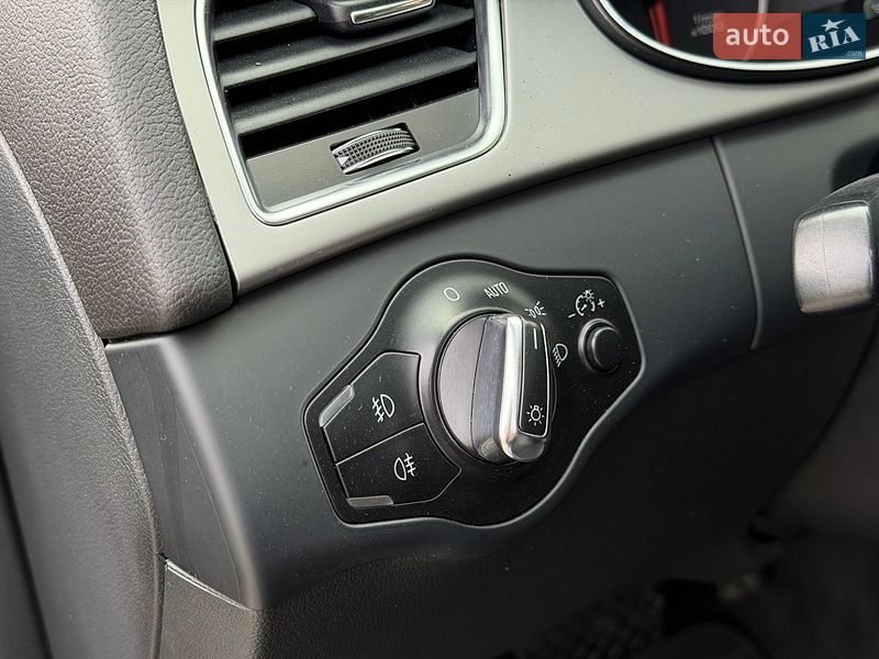 Седан Audi A4 2012 в Одессе