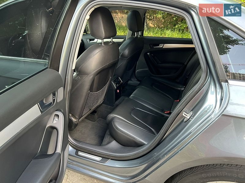 Седан Audi A4 2012 в Києві