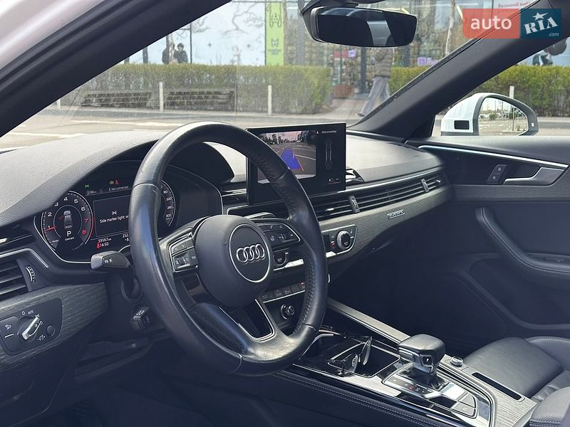 Седан Audi A4 2020 в Киеве