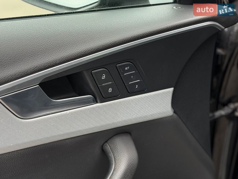 Седан Audi A4 2015 в Шептицькому