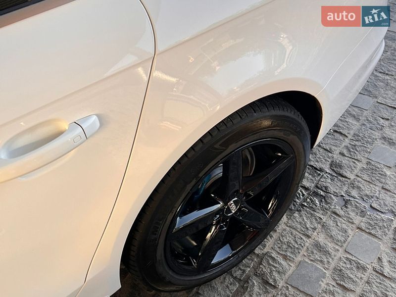 Универсал Audi A4 2015 в Днепре