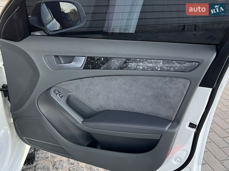 Универсал Audi A4 2015 в Днепре