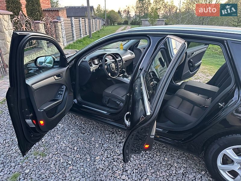 Универсал Audi A4 2011 в Львове