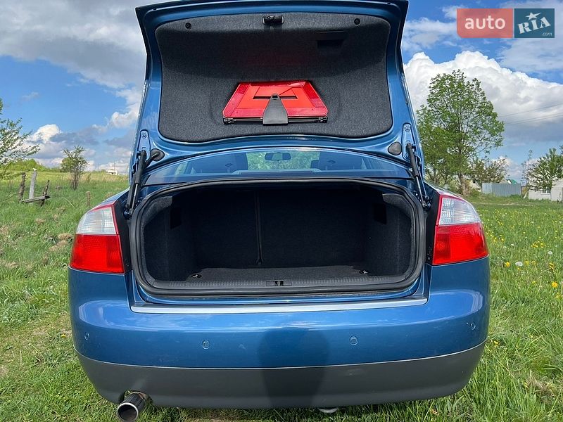 Седан Audi A4 2001 в Дрогобыче