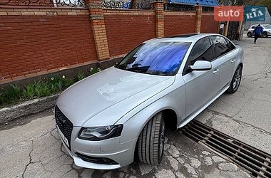 Седан Audi A4 2011 в Виннице