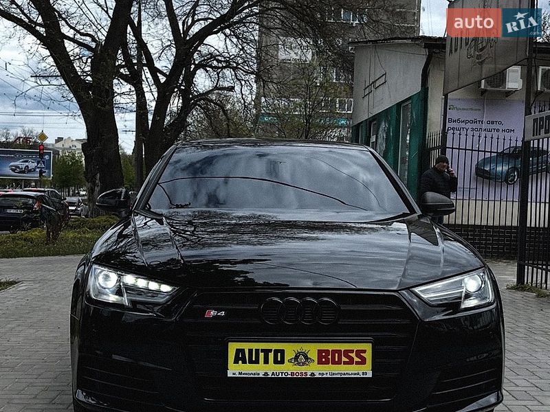 Седан Audi A4 2017 в Николаеве