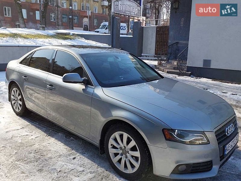 Седан Audi A4 2010 в Каменском