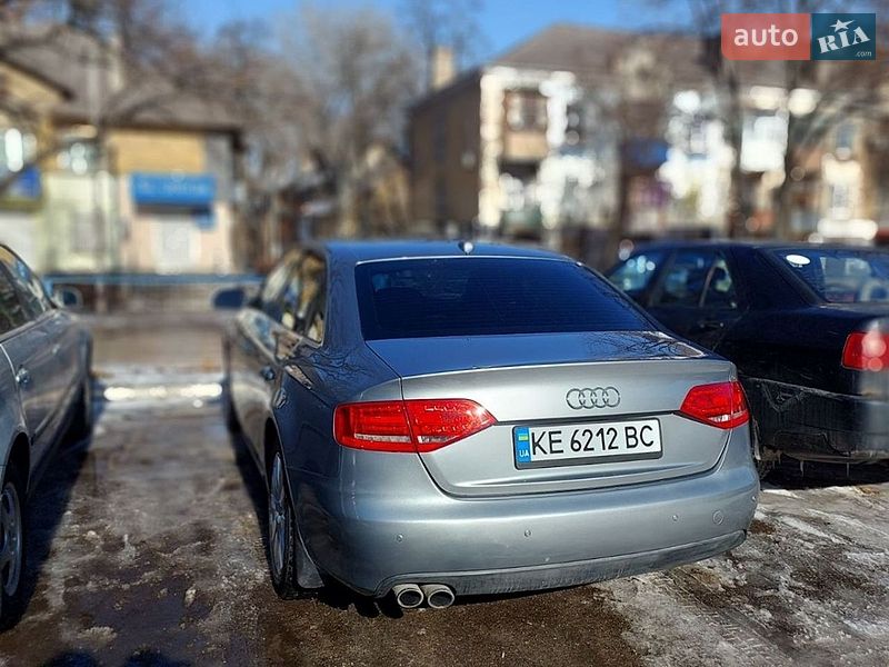 Седан Audi A4 2010 в Каменском
