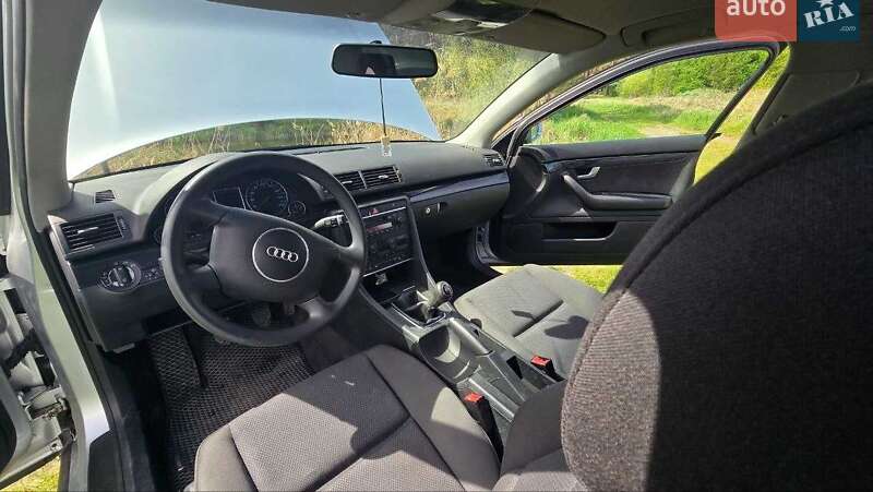 Седан Audi A4 2002 в Киеве