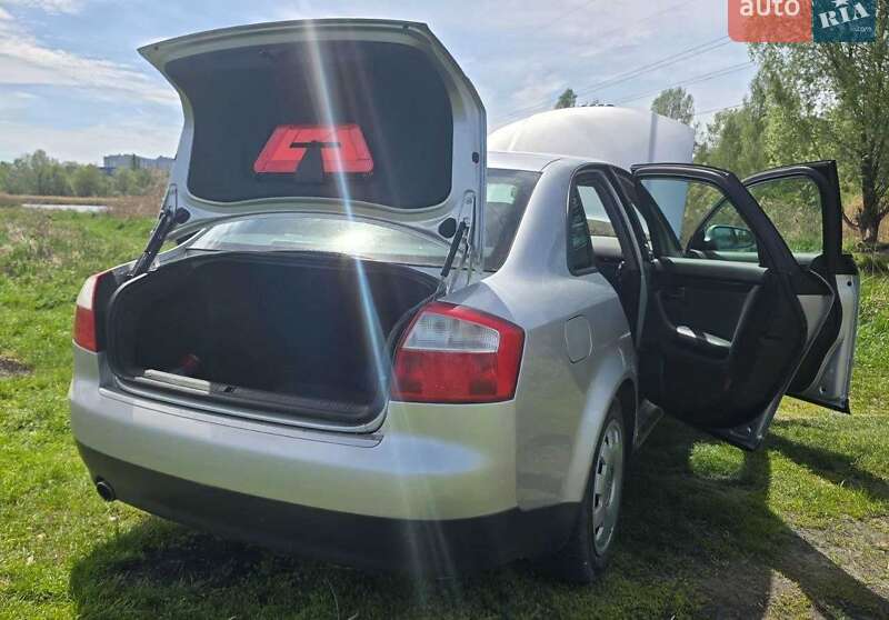 Седан Audi A4 2002 в Киеве