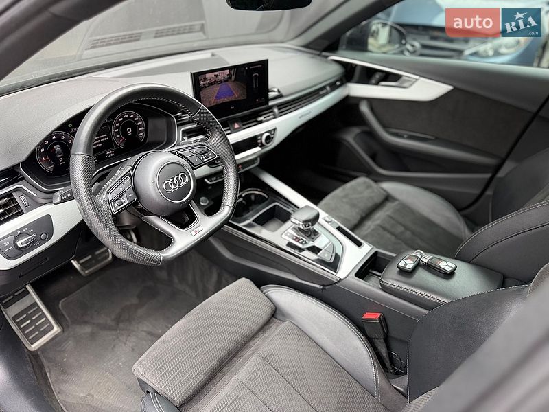 Седан Audi A4 2020 в Львові