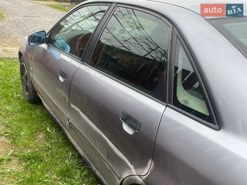 Седан Audi A4 1996 в Дрогобичі