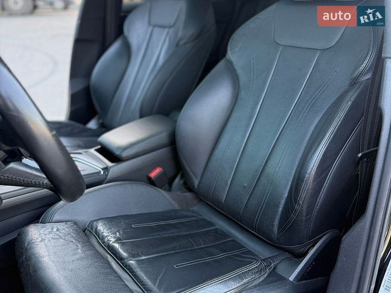 Седан Audi A4 2016 в Дніпрі