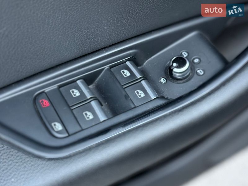 Седан Audi A4 2016 в Дніпрі