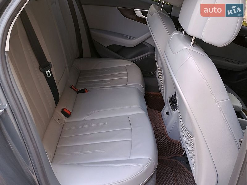 Седан Audi A4 2019 в Харкові