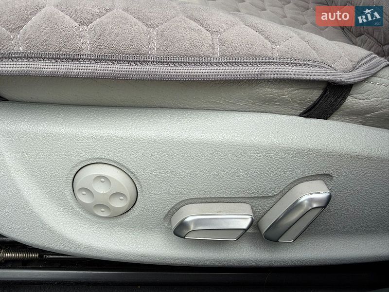 Седан Audi A4 2015 в Хмельницком