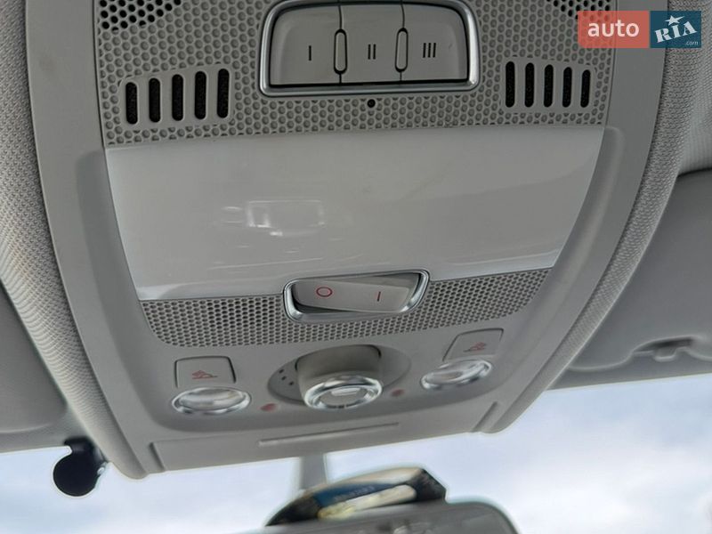 Седан Audi A4 2015 в Хмельницком