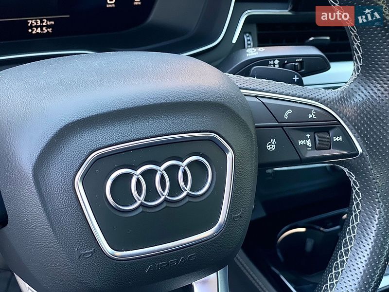 Седан Audi A4 2020 в Киеве