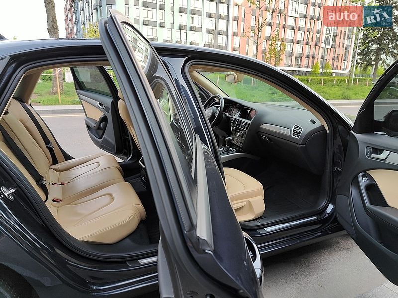 Седан Audi A4 2013 в Киеве