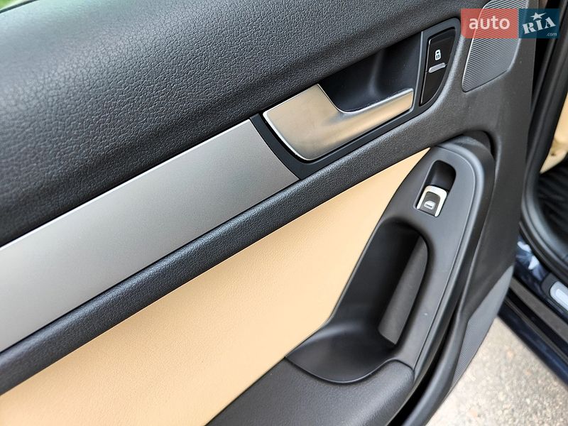 Седан Audi A4 2013 в Киеве