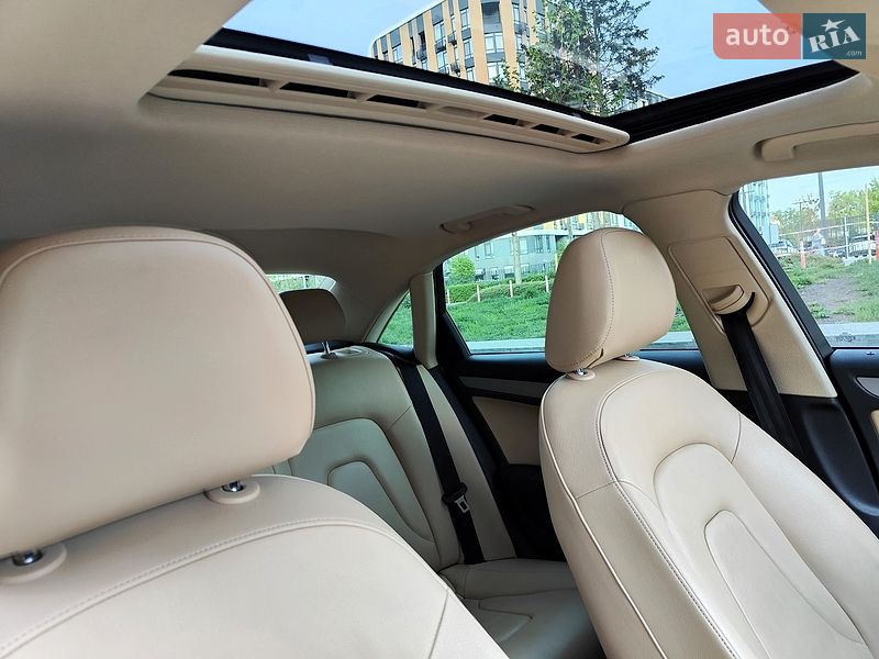 Седан Audi A4 2013 в Киеве