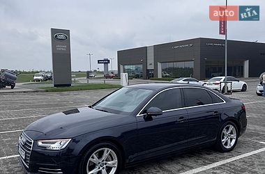 Седан Audi A4 2018 в Львове