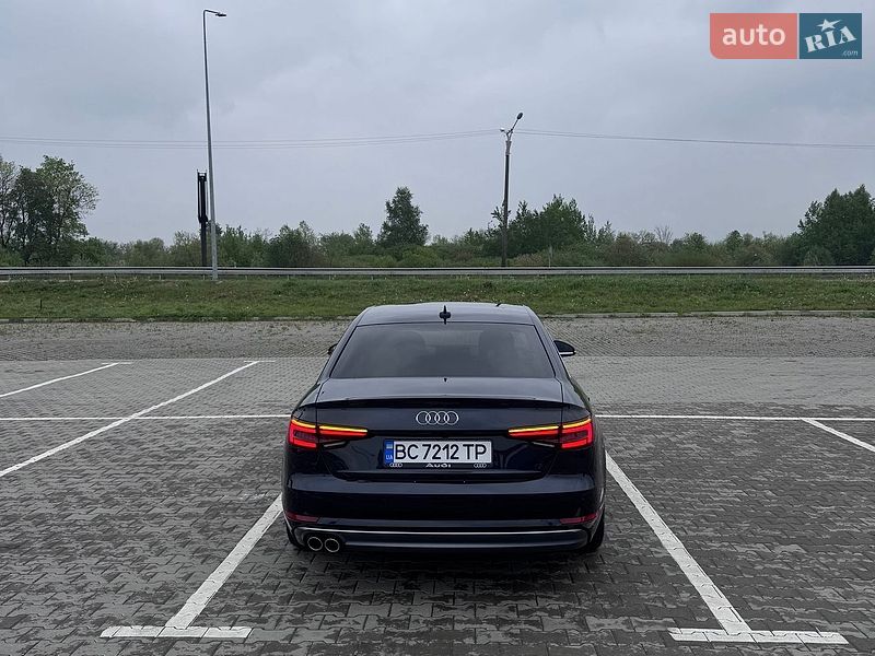 Седан Audi A4 2018 в Львове