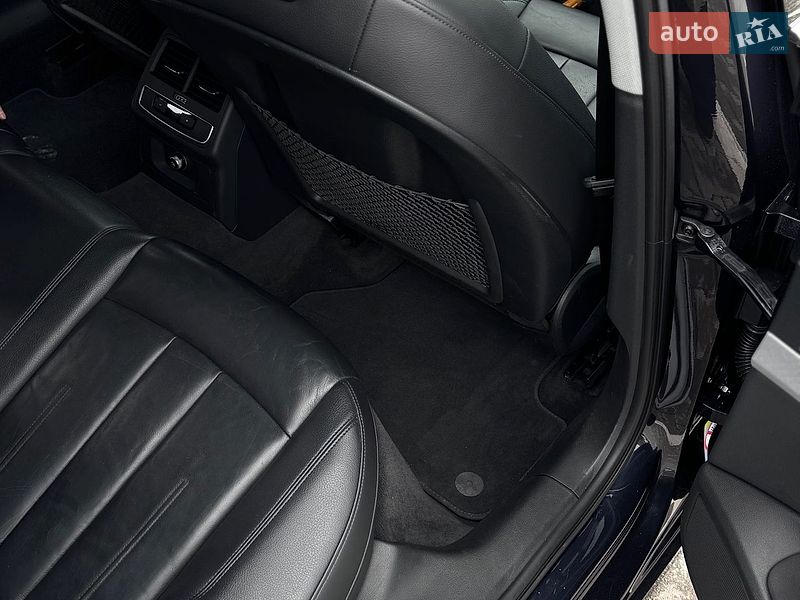 Седан Audi A4 2018 в Львове