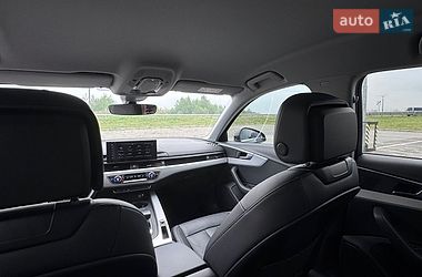 Седан Audi A4 2018 в Львове