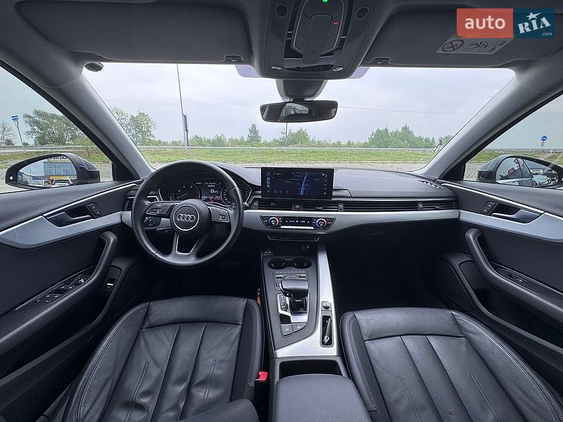 Седан Audi A4 2018 в Львове