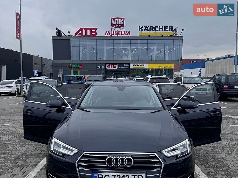 Седан Audi A4 2018 в Львове