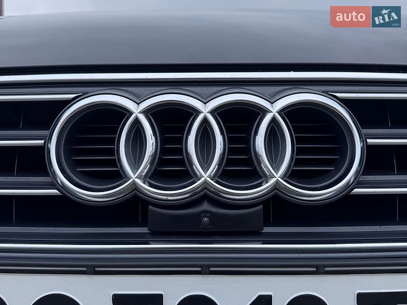 Седан Audi A4 2018 в Львове